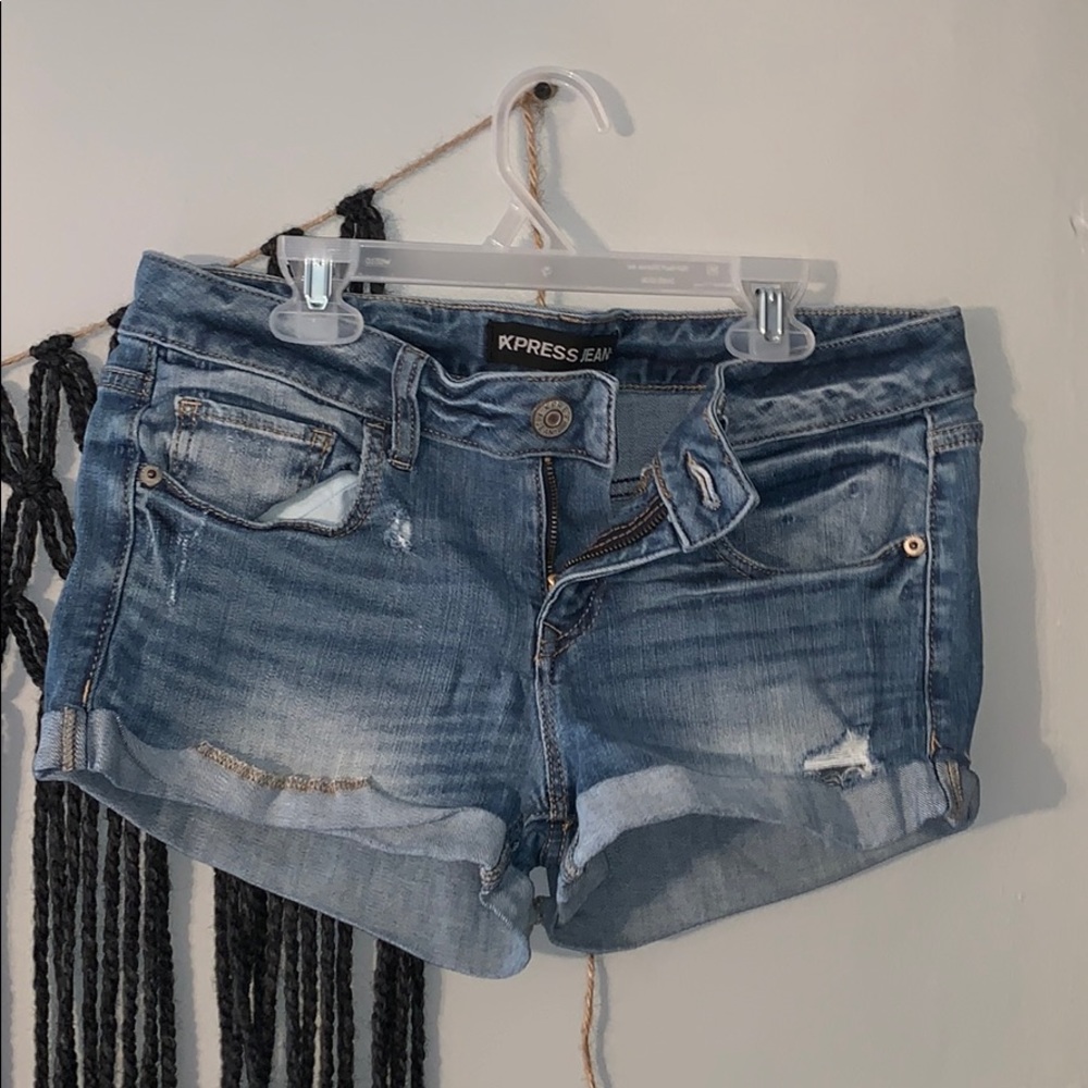 Light wash Express Jean shorts